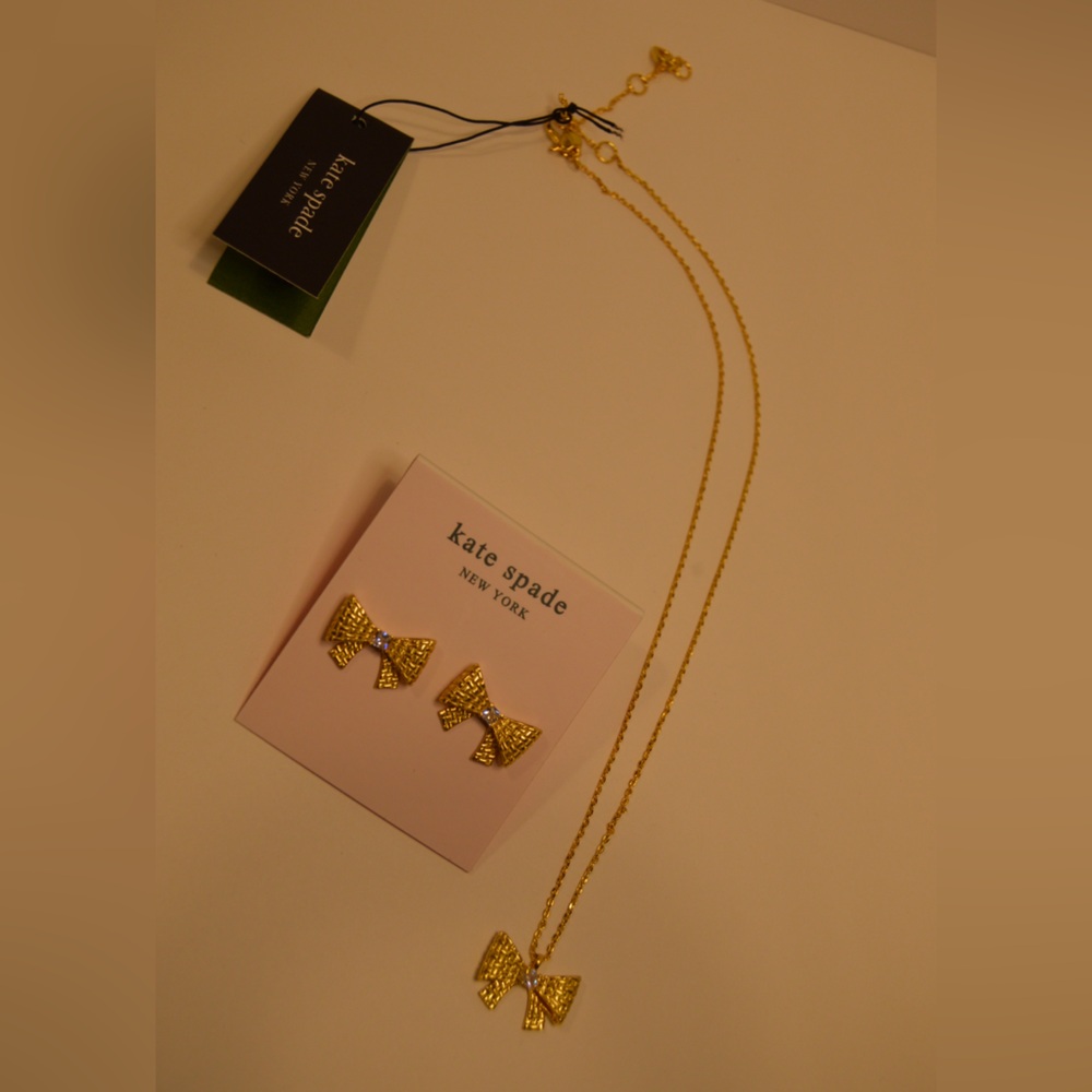 Kate Spade ‘Wrapped In A Bow’ Stud Earrings & Necklace. Brand new.